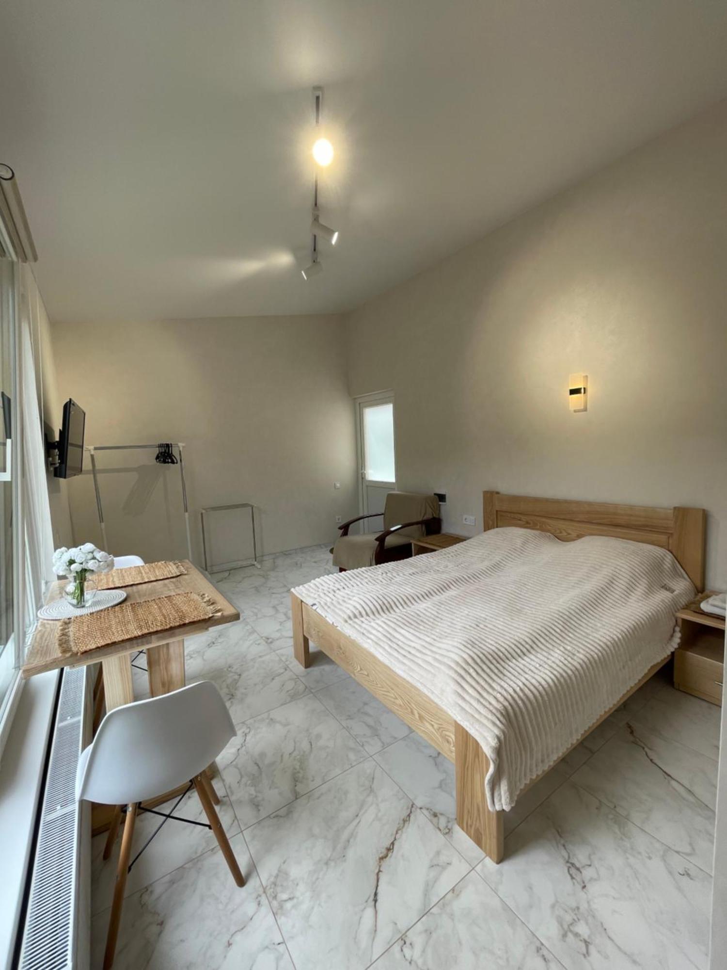 У Оксани Hotel Solociîn Exterior foto
