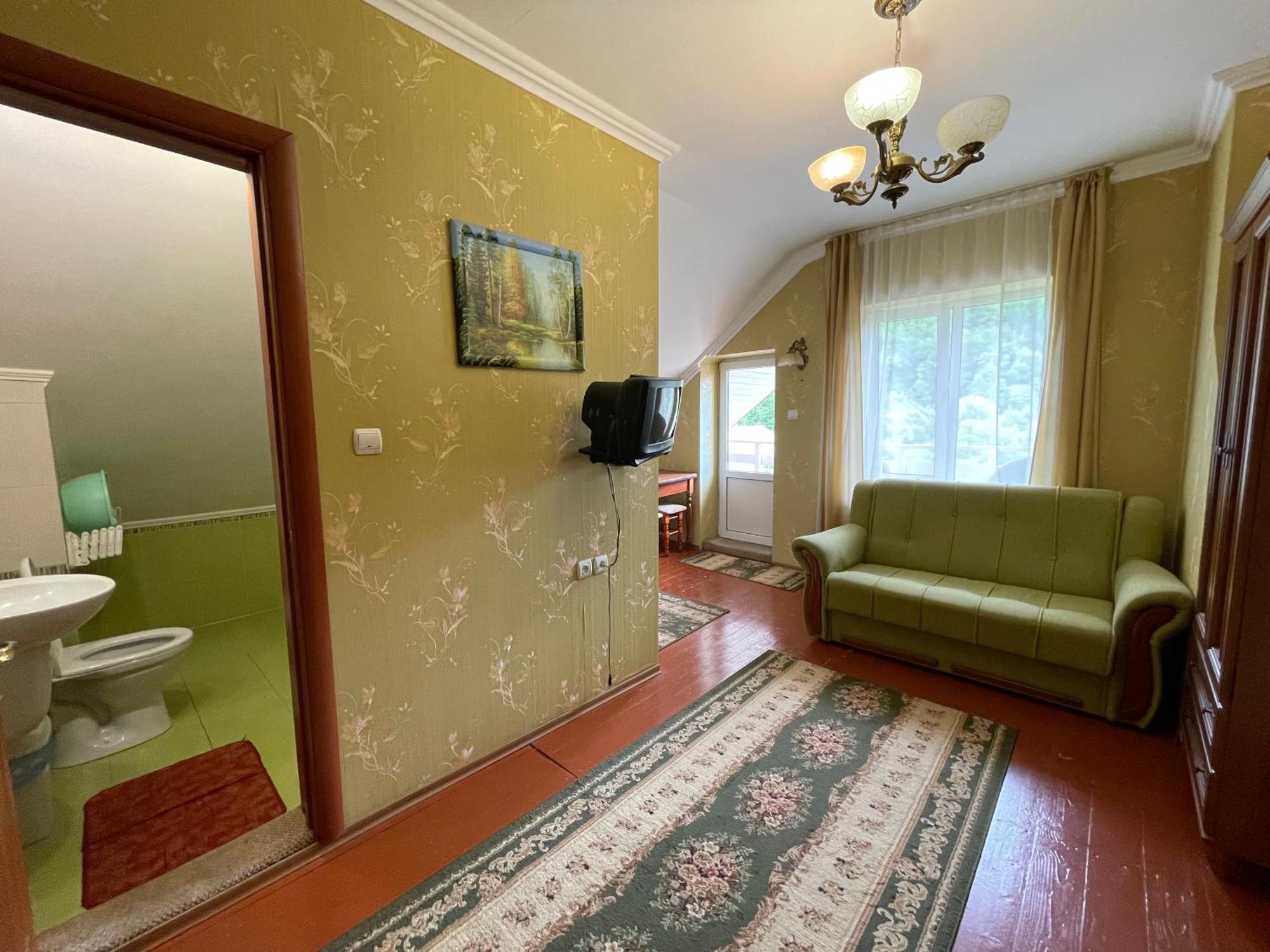 У Оксани Hotel Solociîn Exterior foto